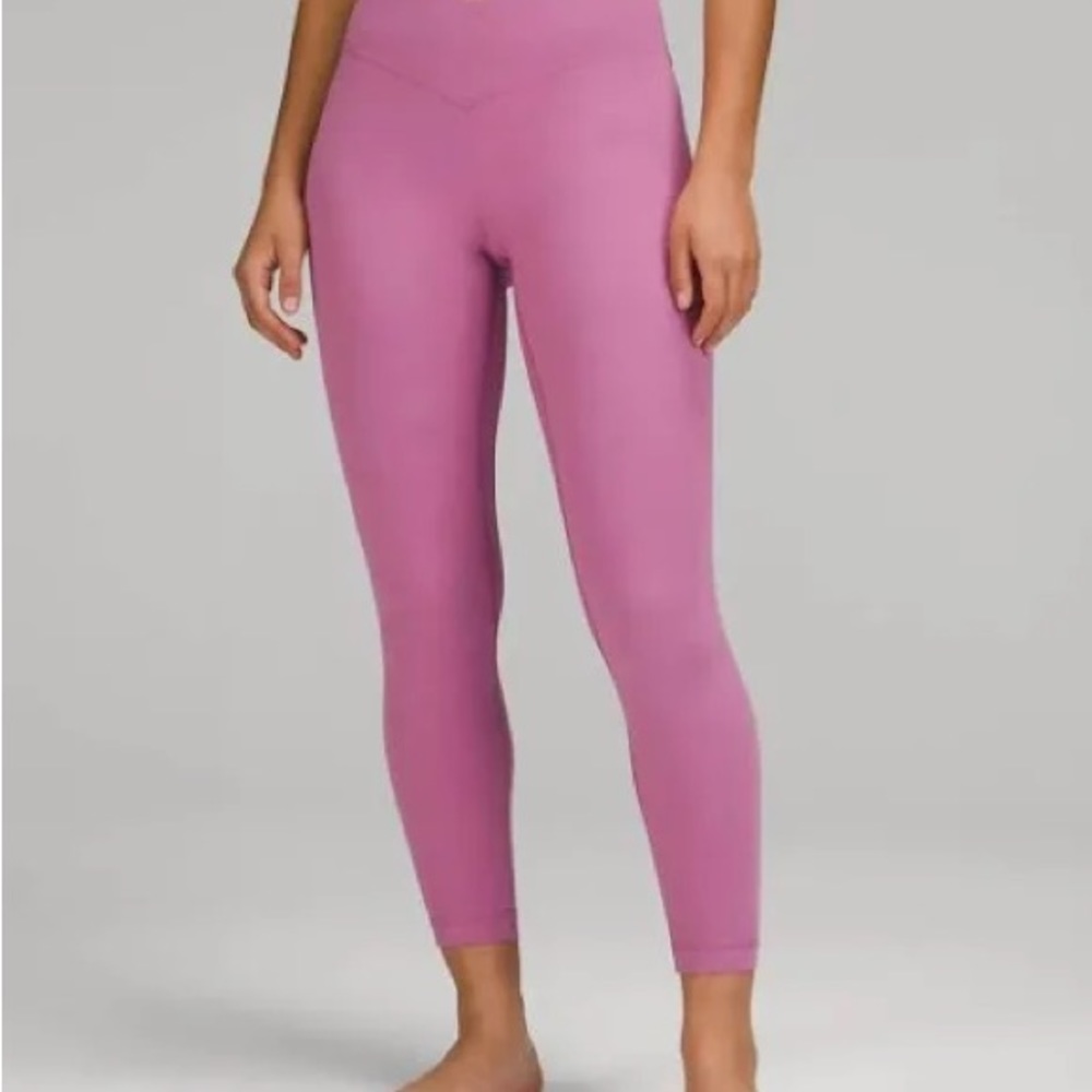 Brand new with tags Lululemon Align V-Waist 25” legging size 4 Dusty Velvet